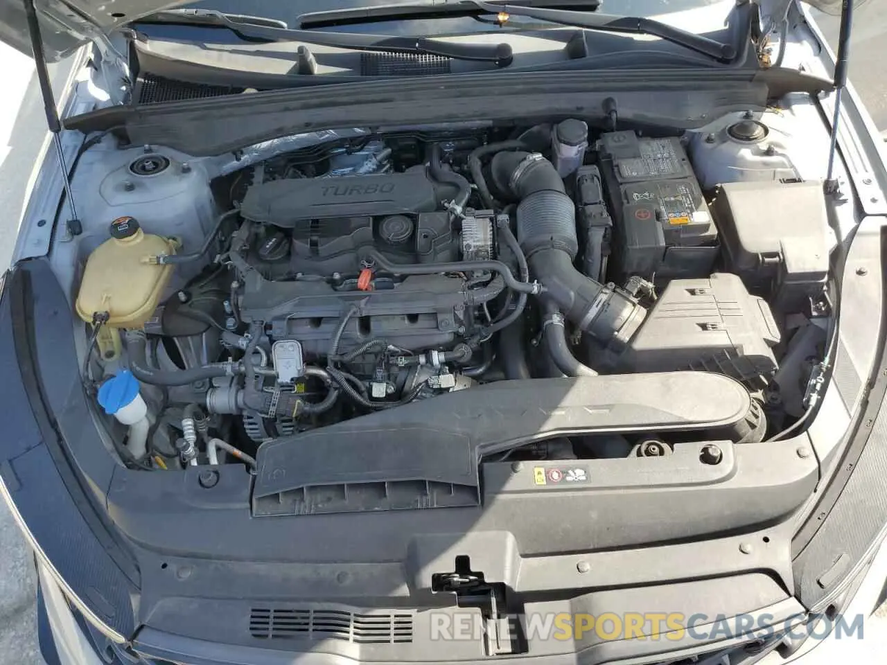 11 Photograph of a damaged car 5XXG64J24NG154835 KIA K5 2022