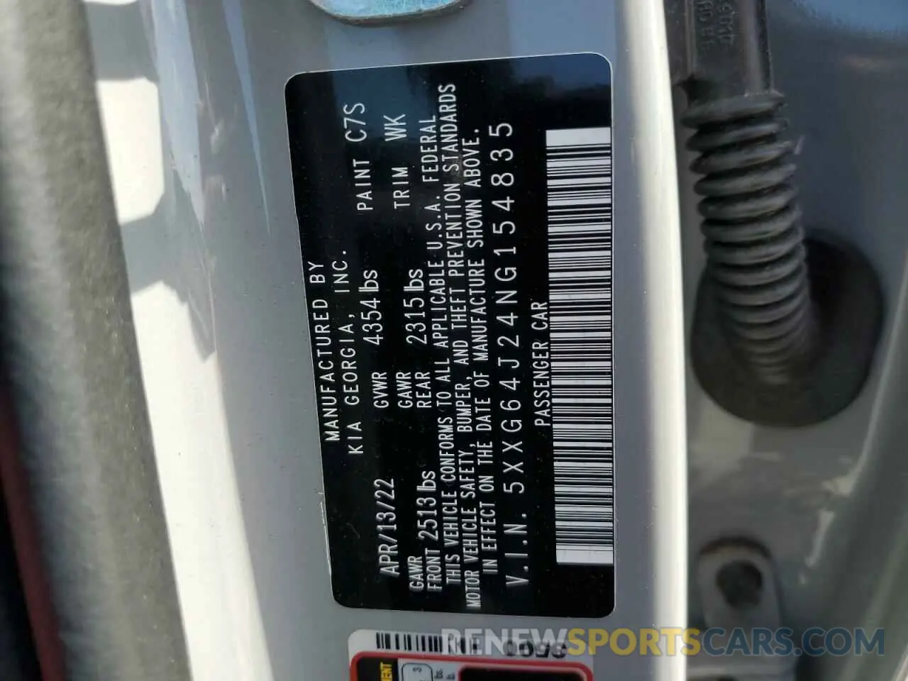 12 Photograph of a damaged car 5XXG64J24NG154835 KIA K5 2022