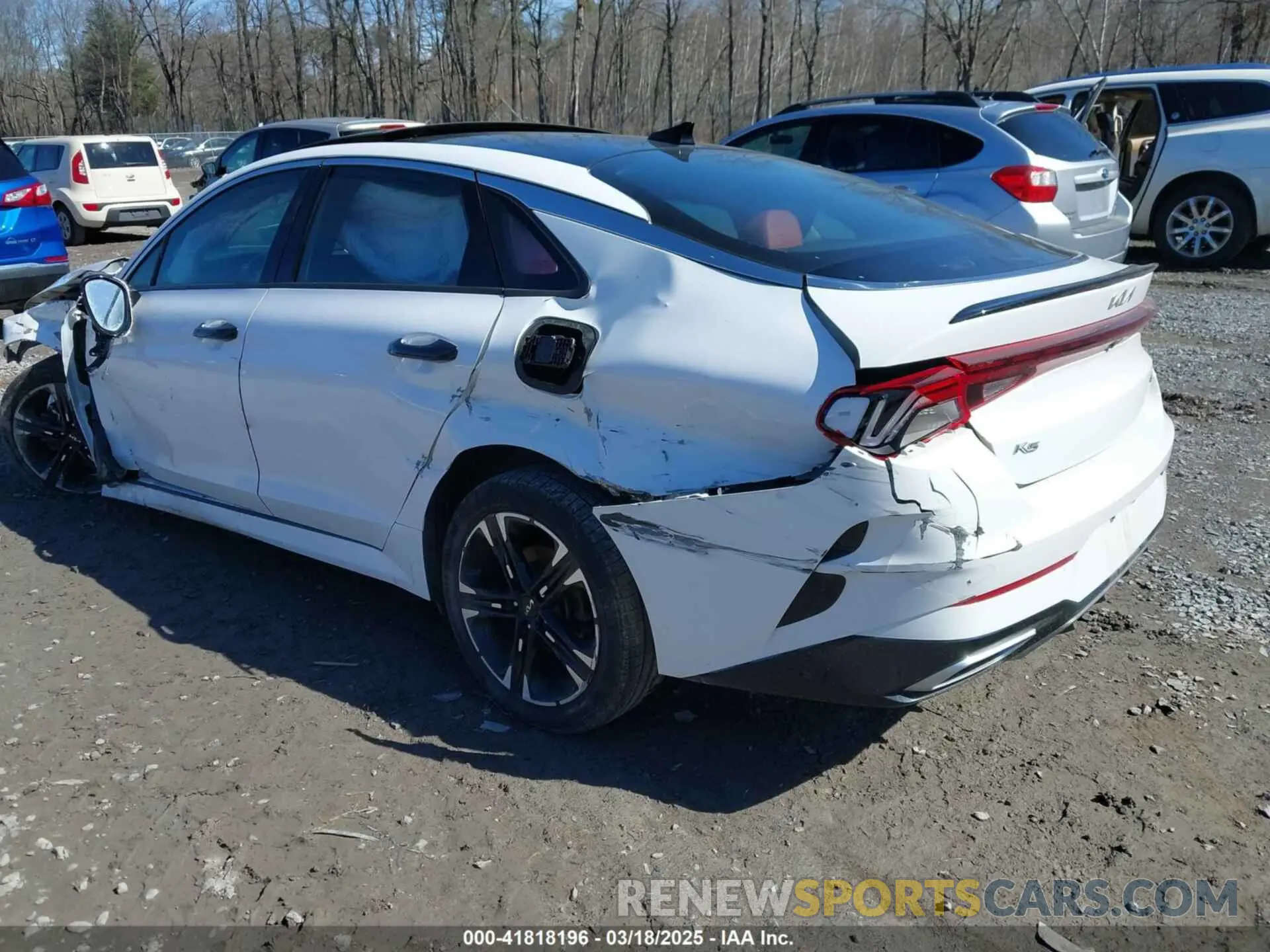 3 Photograph of a damaged car 5XXG64J25NG102324 KIA K5 2022