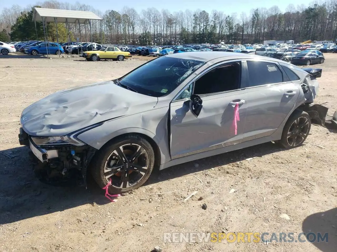1 Photograph of a damaged car 5XXG64J25NG156304 KIA K5 2022