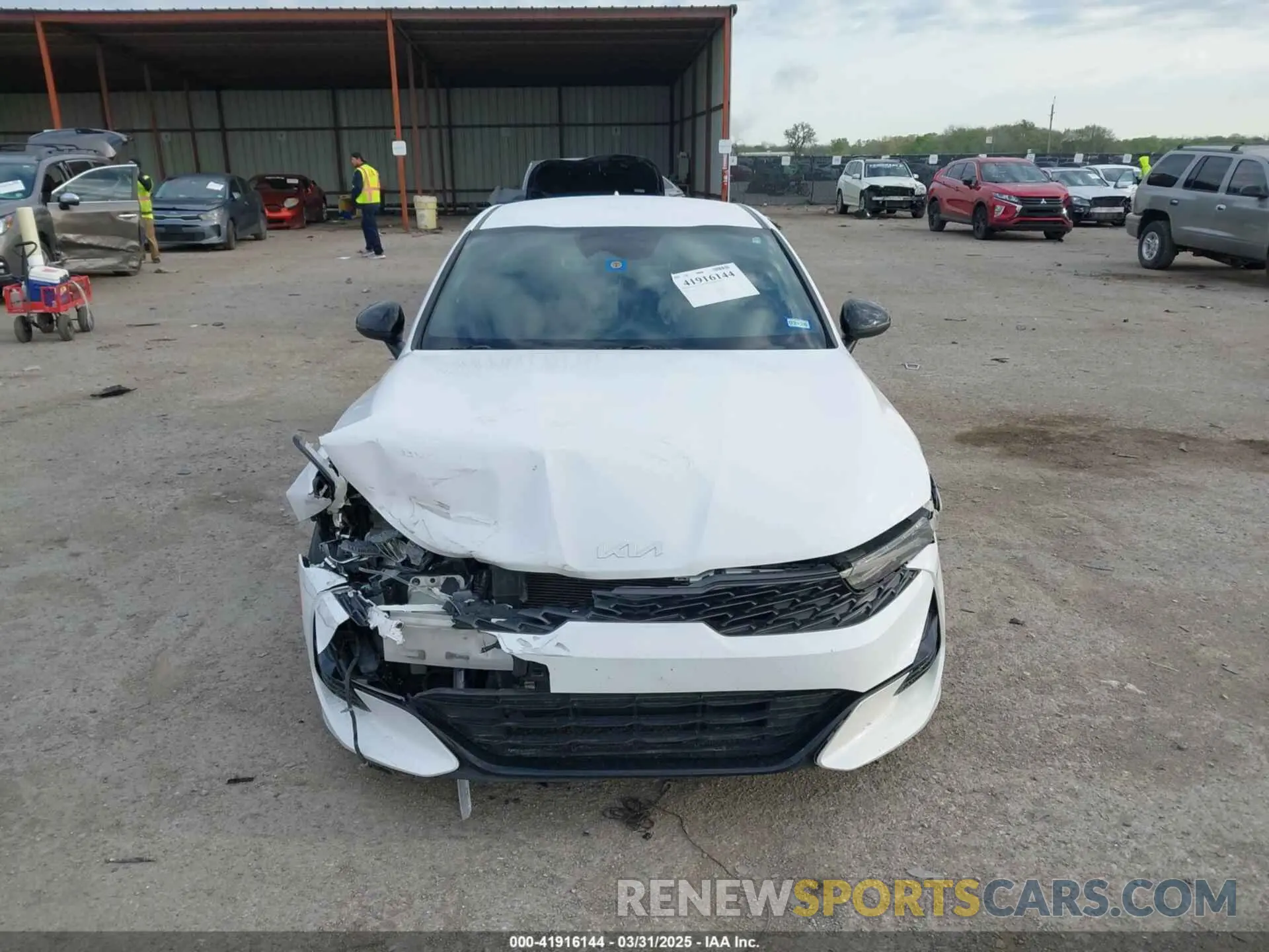 13 Photograph of a damaged car 5XXG64J26NG105409 KIA K5 2022