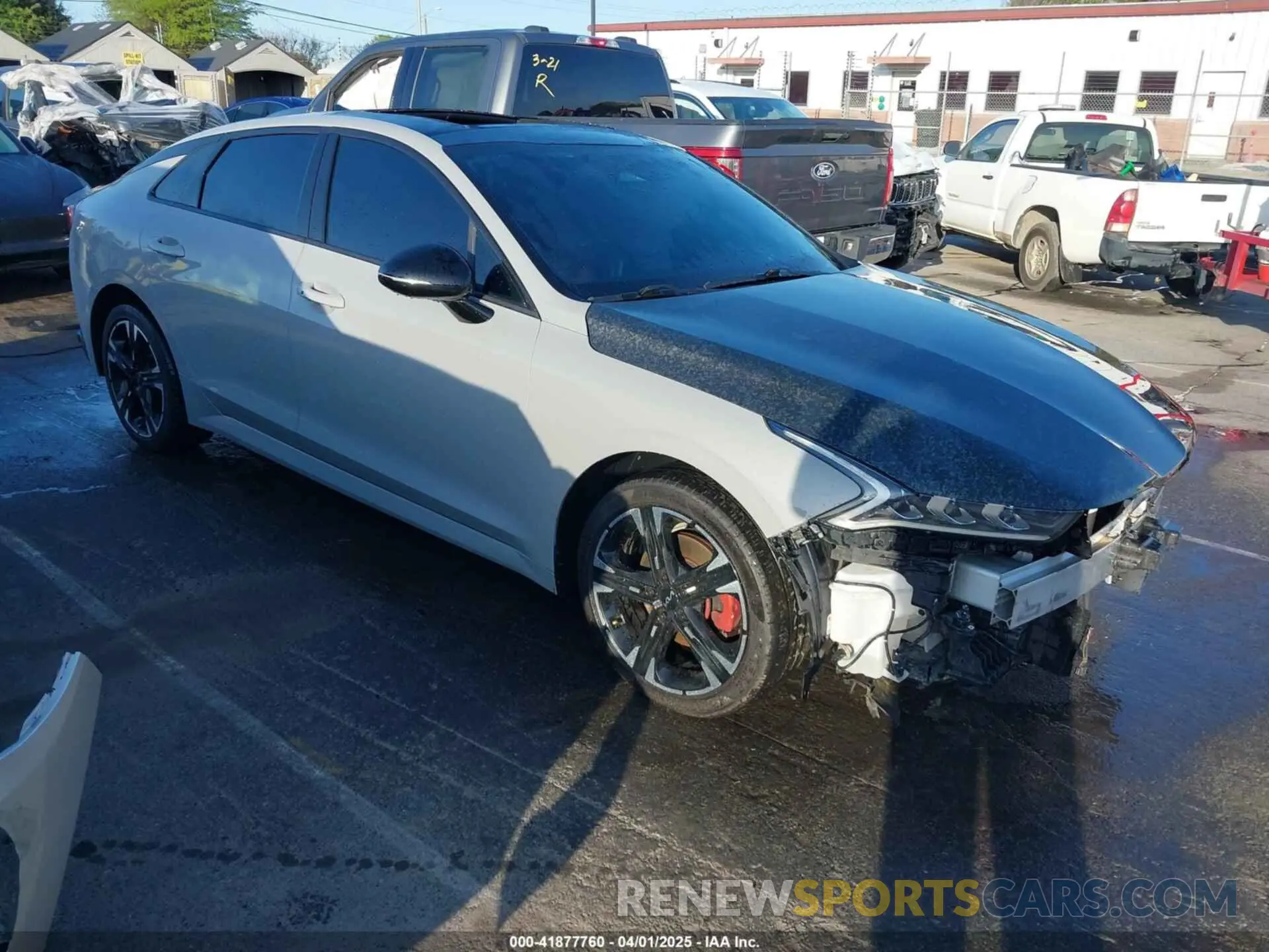 1 Photograph of a damaged car 5XXG64J26NG111839 KIA K5 2022