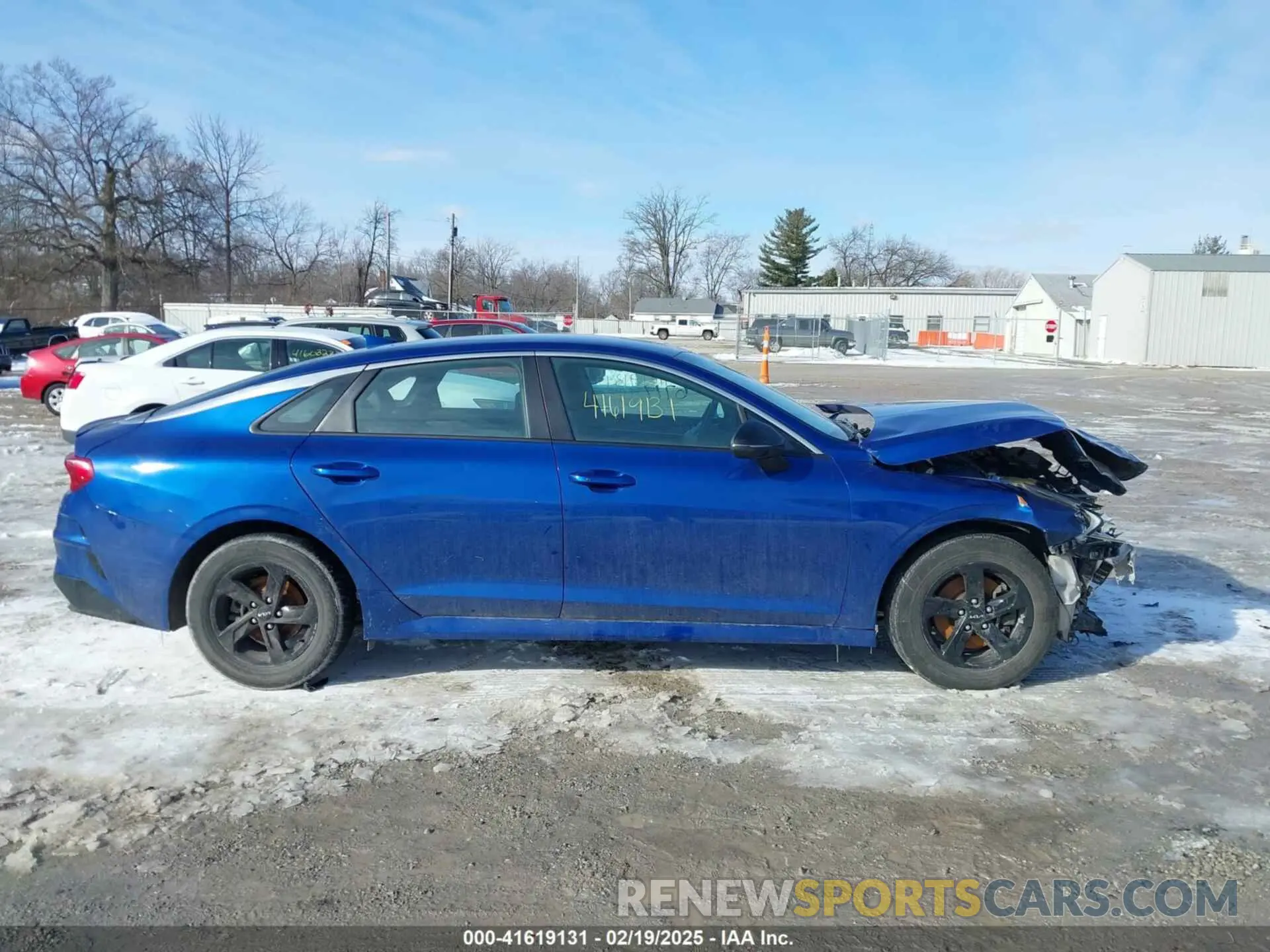 13 Photograph of a damaged car 5XXG64J26NG136711 KIA K5 2022