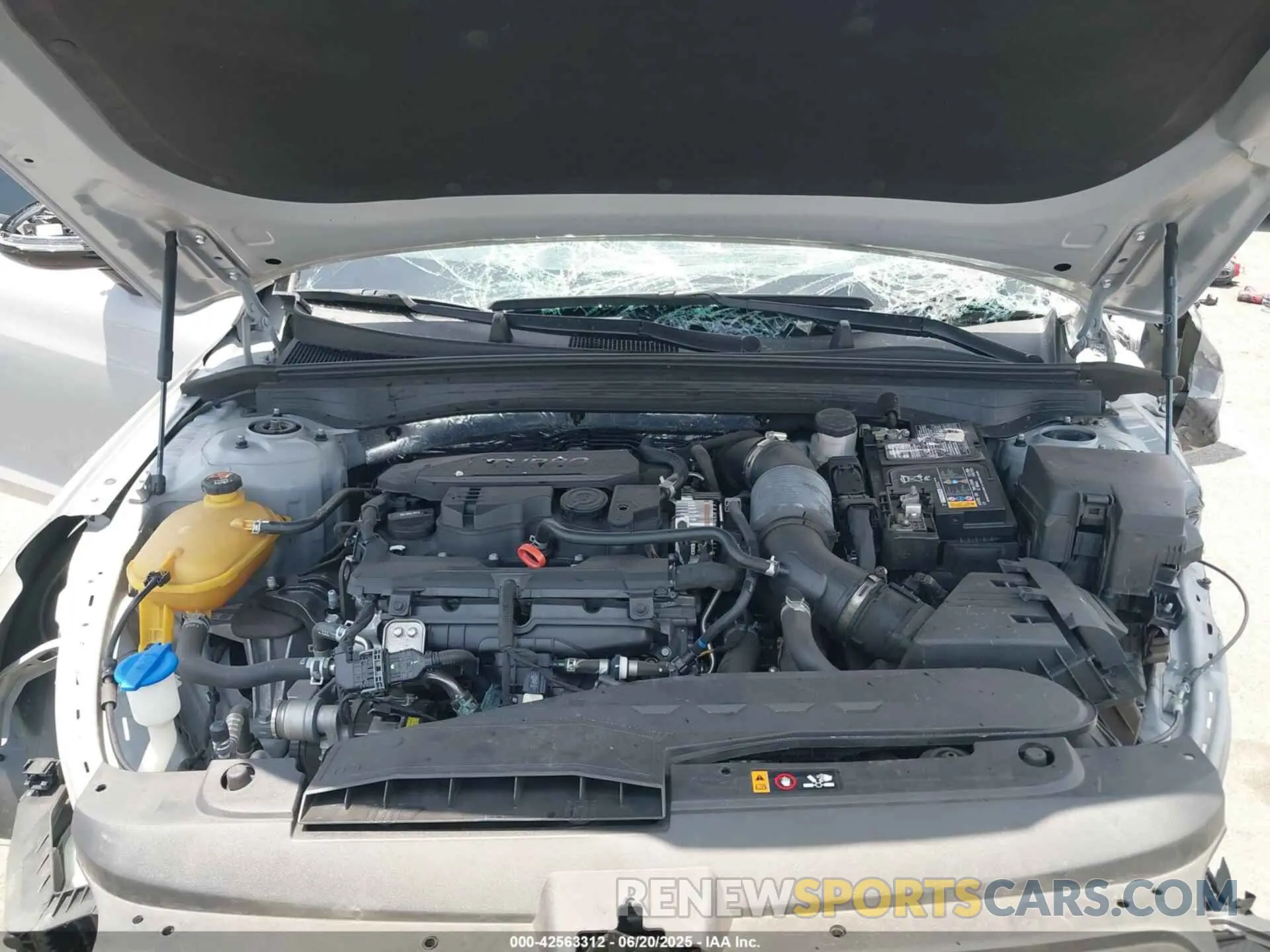 10 Photograph of a damaged car 5XXG64J28NG119151 KIA K5 2022