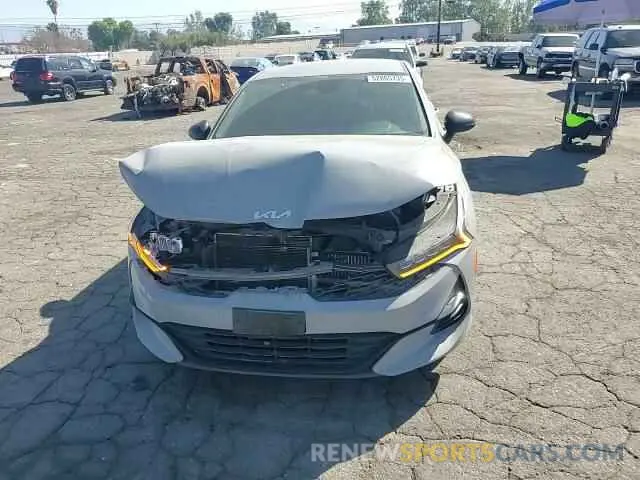 11 Photograph of a damaged car 5XXG64J28NG134099 KIA K5 2022