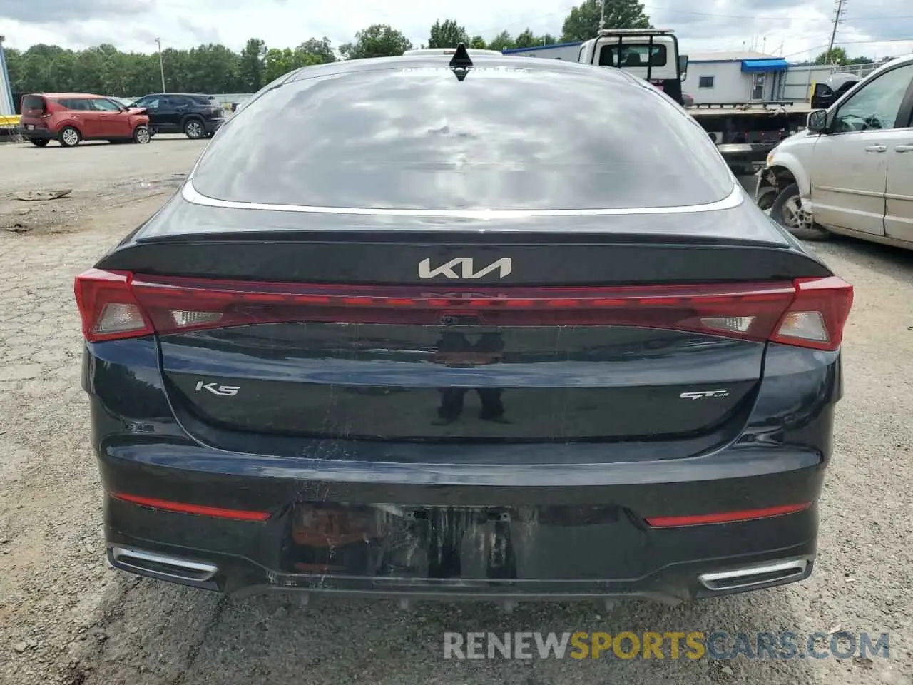 6 Photograph of a damaged car 5XXG64J28NG160234 KIA K5 2022