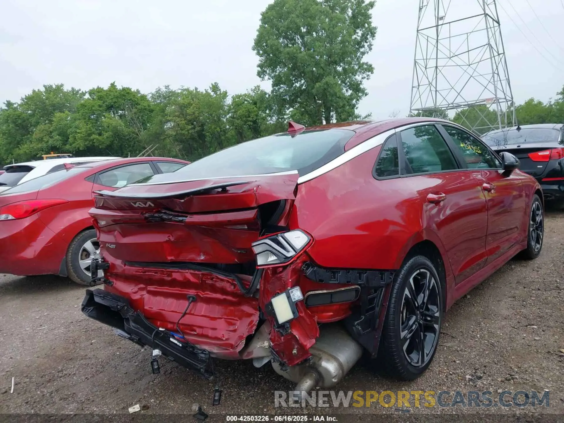 6 Photograph of a damaged car 5XXG64J29NG086029 KIA K5 2022