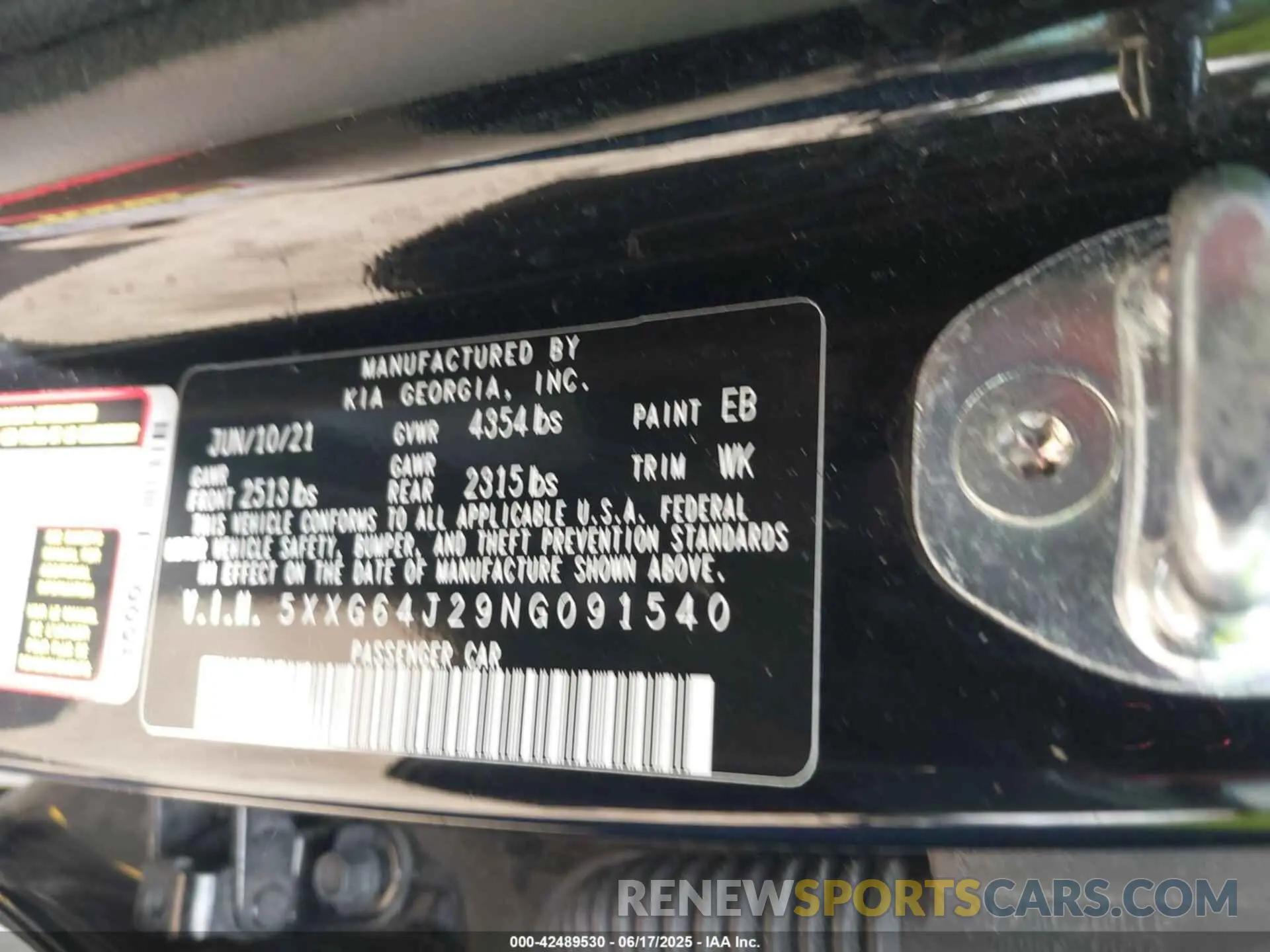 9 Photograph of a damaged car 5XXG64J29NG091540 KIA K5 2022