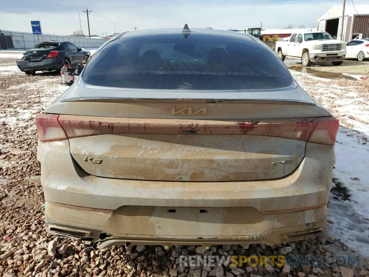 6 Photograph of a damaged car 5XXG64J29NG153485 KIA K5 2022