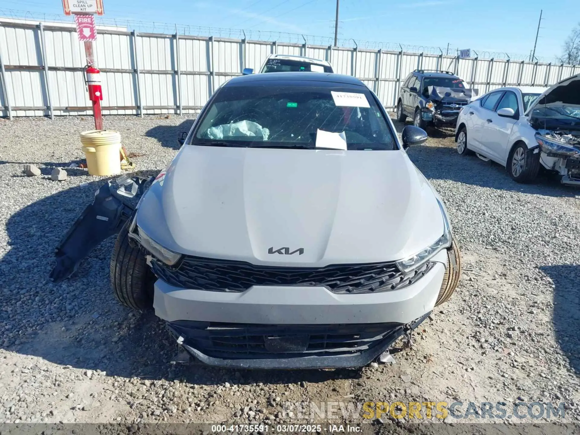 11 Photograph of a damaged car 5XXG64J2XNG093393 KIA K5 2022