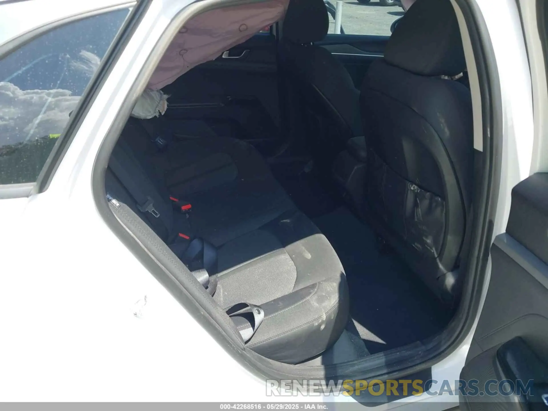 8 Фотография поврежденного автомобиля 5XXG14J22PG208960 KIA K5 2023