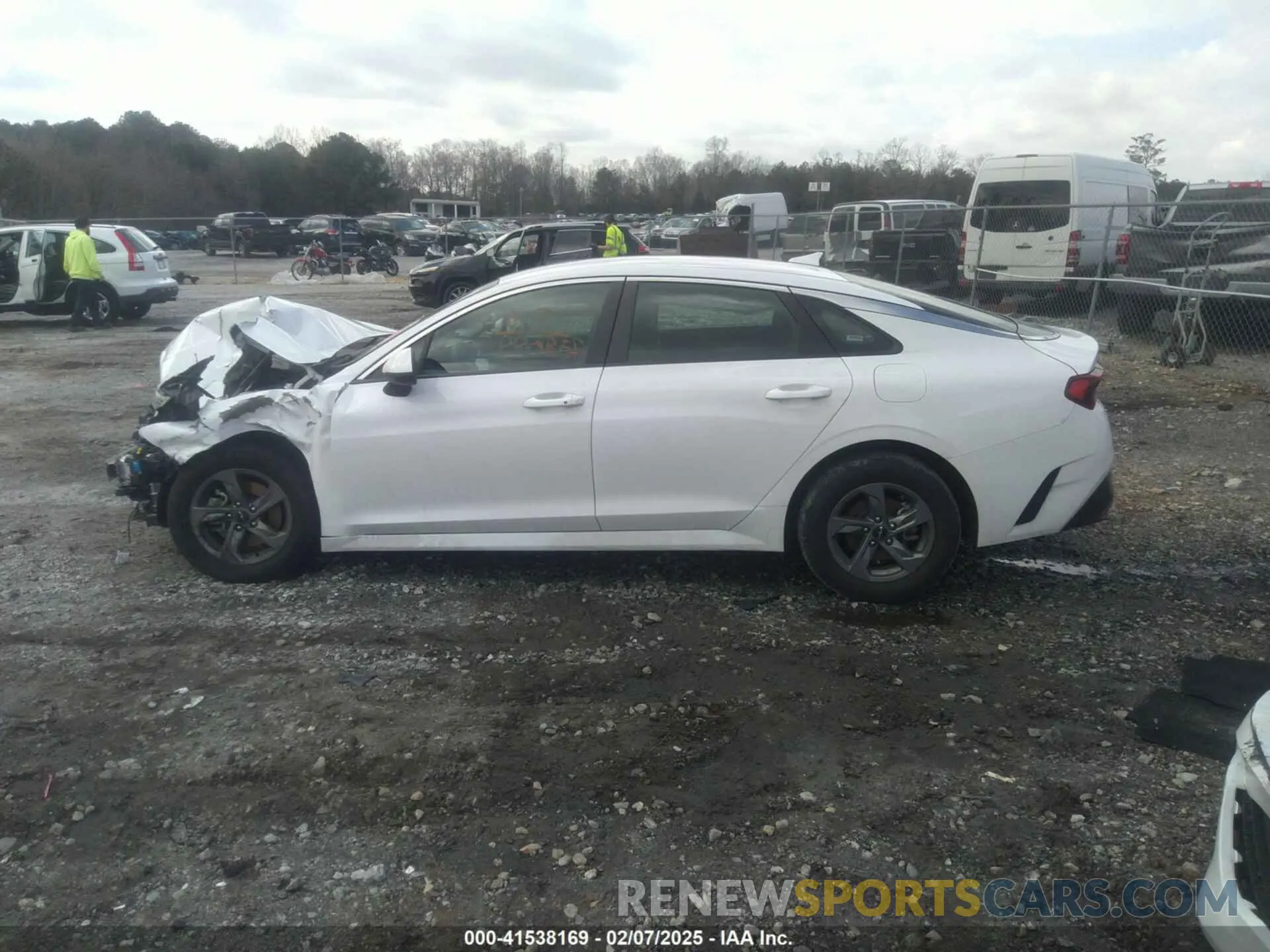 14 Photograph of a damaged car 5XXG14J28PG216299 KIA K5 2023