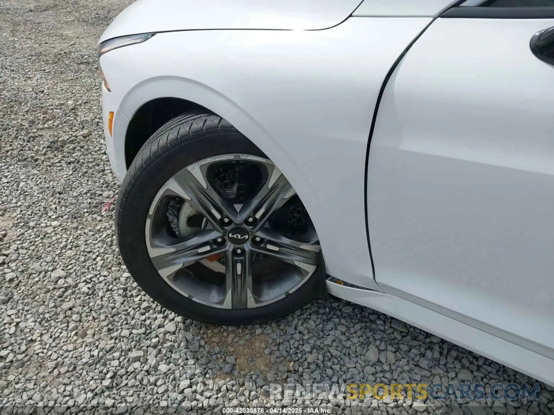 18 Photograph of a damaged car 5XXG34J22PG201579 KIA K5 2023