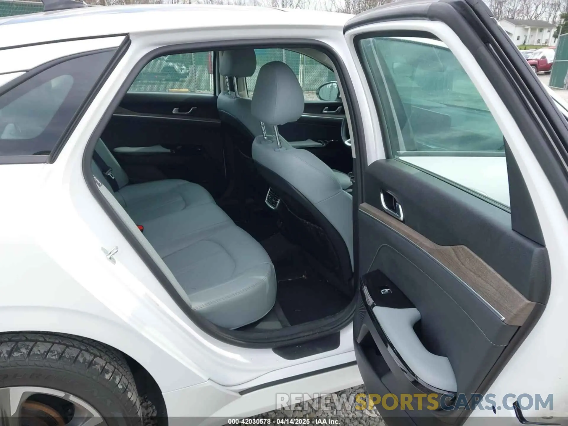 8 Photograph of a damaged car 5XXG34J22PG201579 KIA K5 2023