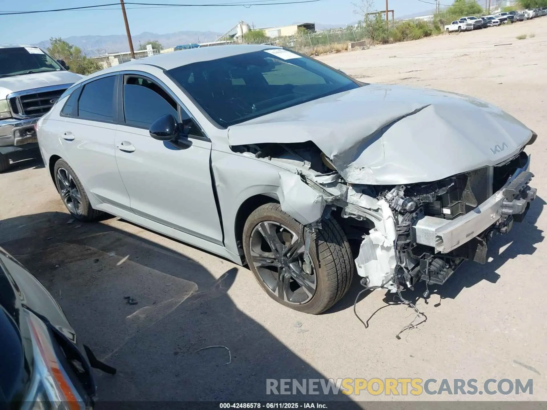 1 Photograph of a damaged car 5XXG64J20PG225306 KIA K5 2023