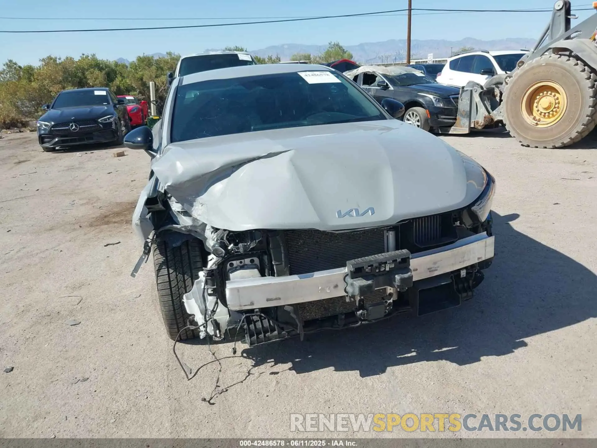 6 Photograph of a damaged car 5XXG64J20PG225306 KIA K5 2023