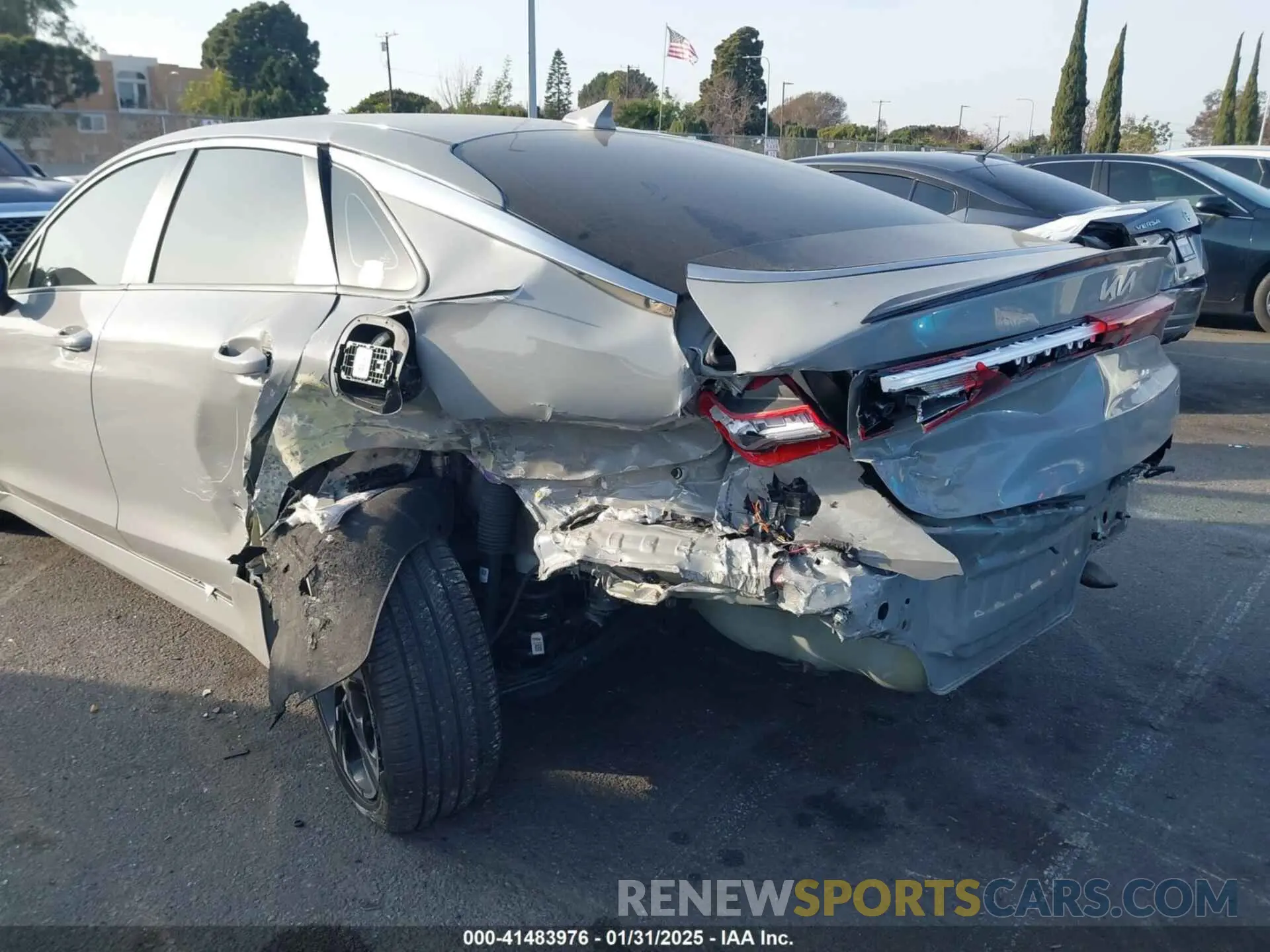 6 Photograph of a damaged car 5XXG64J21PG171885 KIA K5 2023