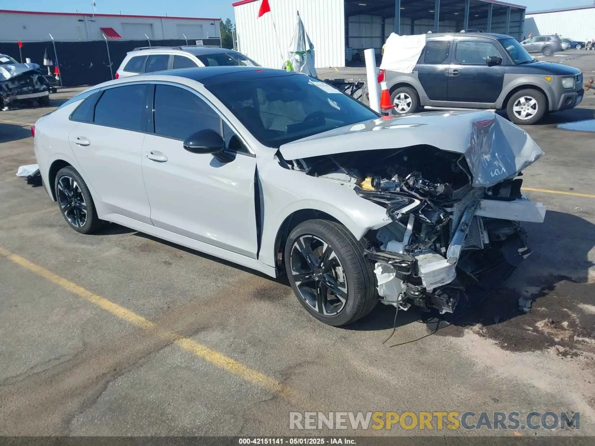 1 Photograph of a damaged car 5XXG64J24PG191175 KIA K5 2023