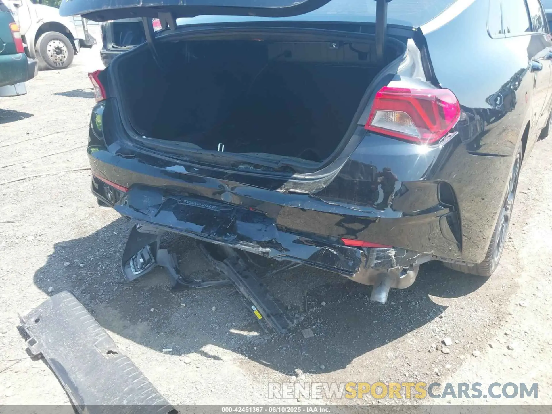 18 Photograph of a damaged car 5XXG64J26PG171039 KIA K5 2023
