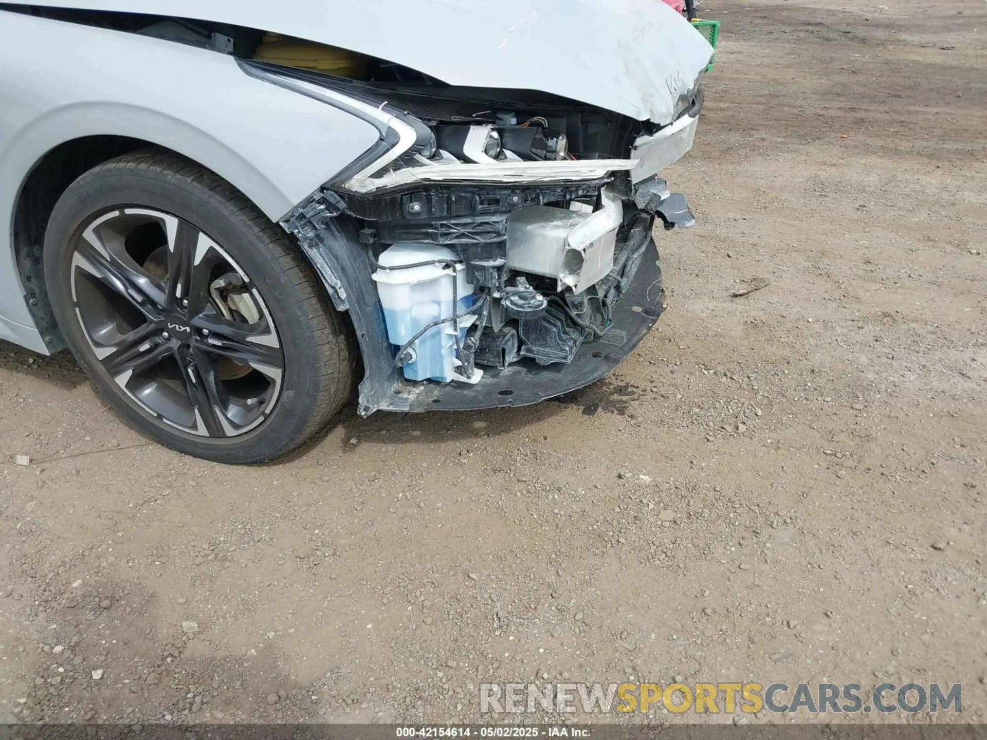 18 Photograph of a damaged car 5XXG64J26PG176483 KIA K5 2023