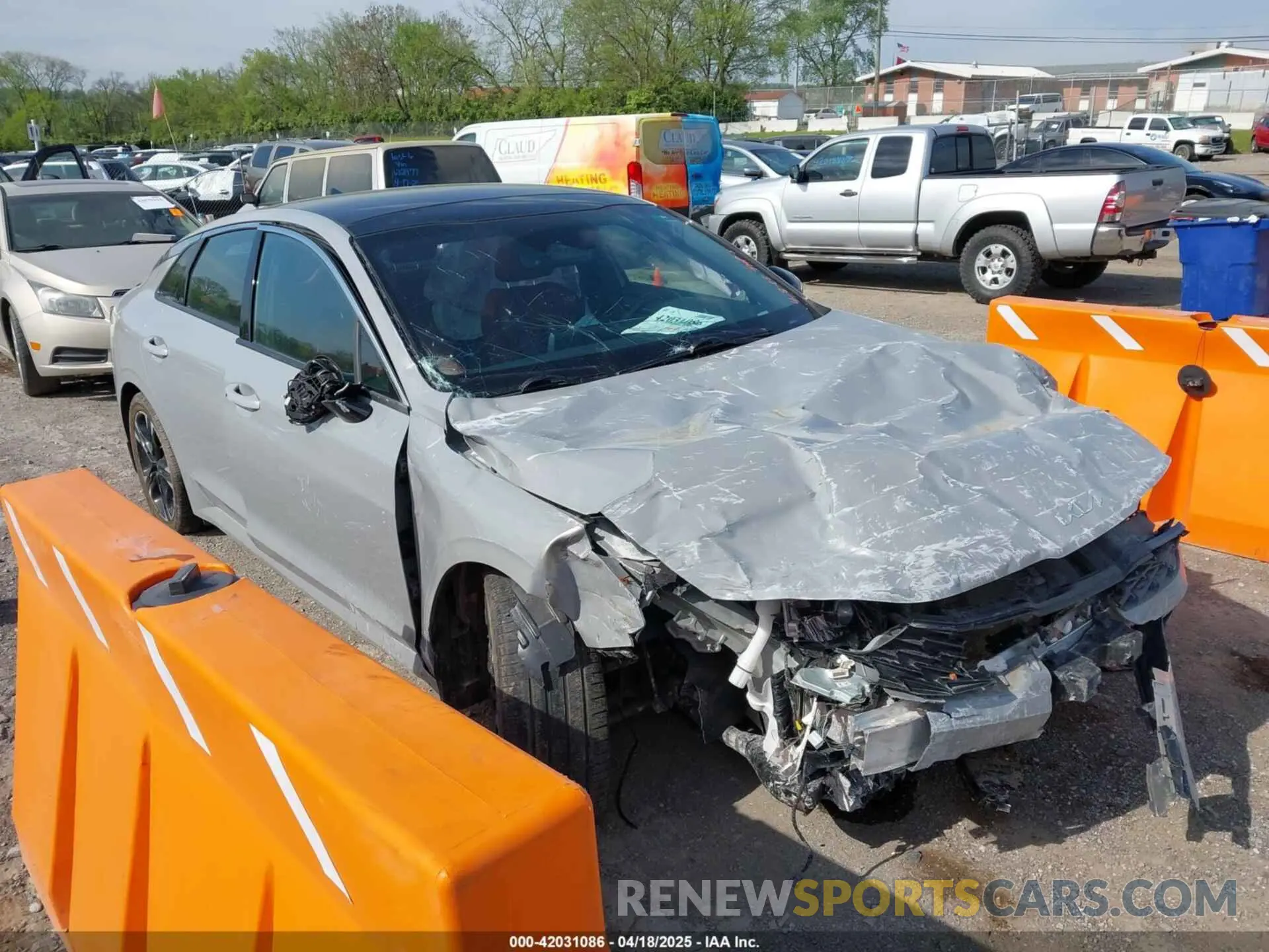 13 Photograph of a damaged car 5XXG64J26PG208610 KIA K5 2023
