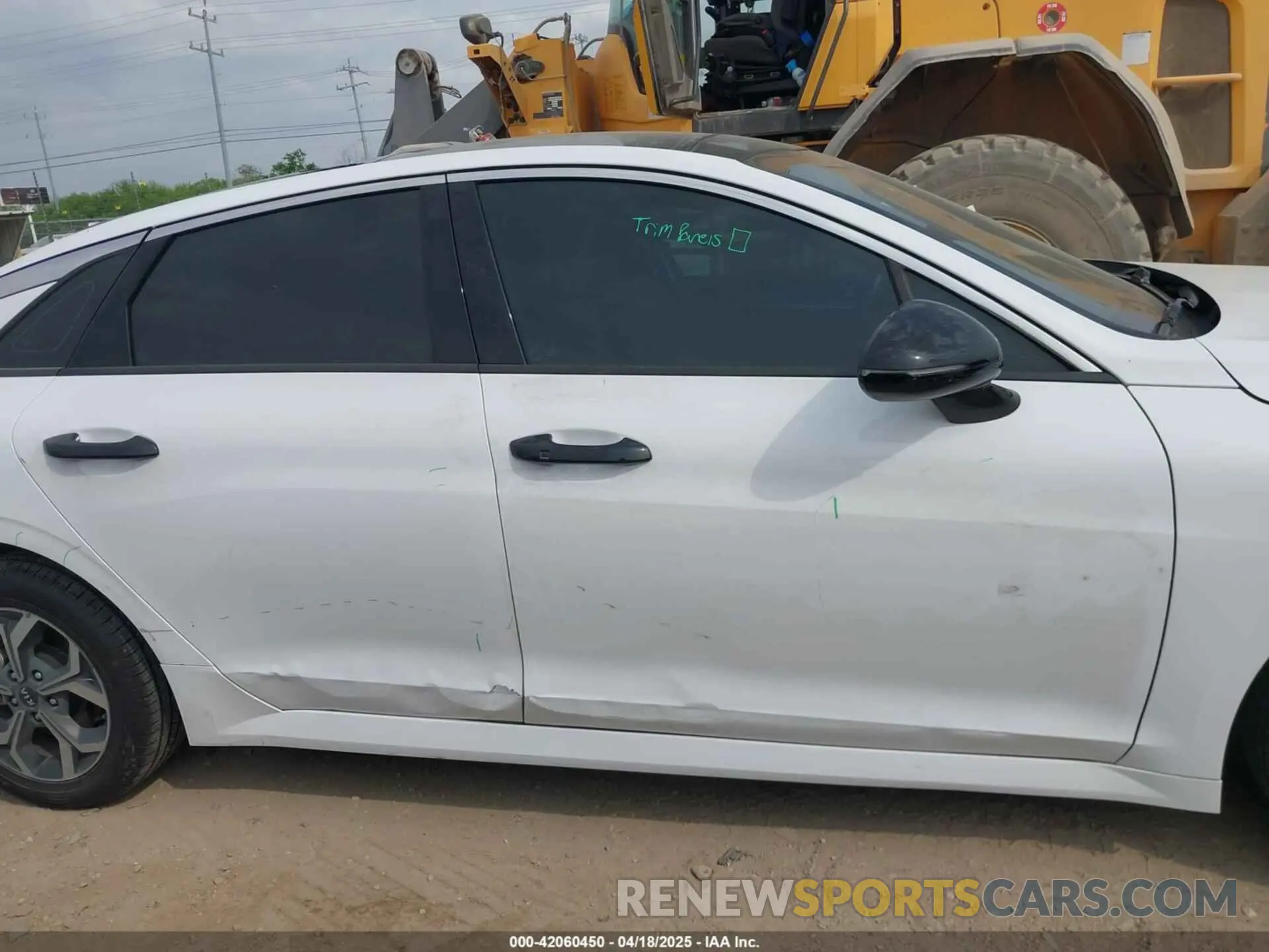 14 Photograph of a damaged car 5XXG64J28PG183919 KIA K5 2023