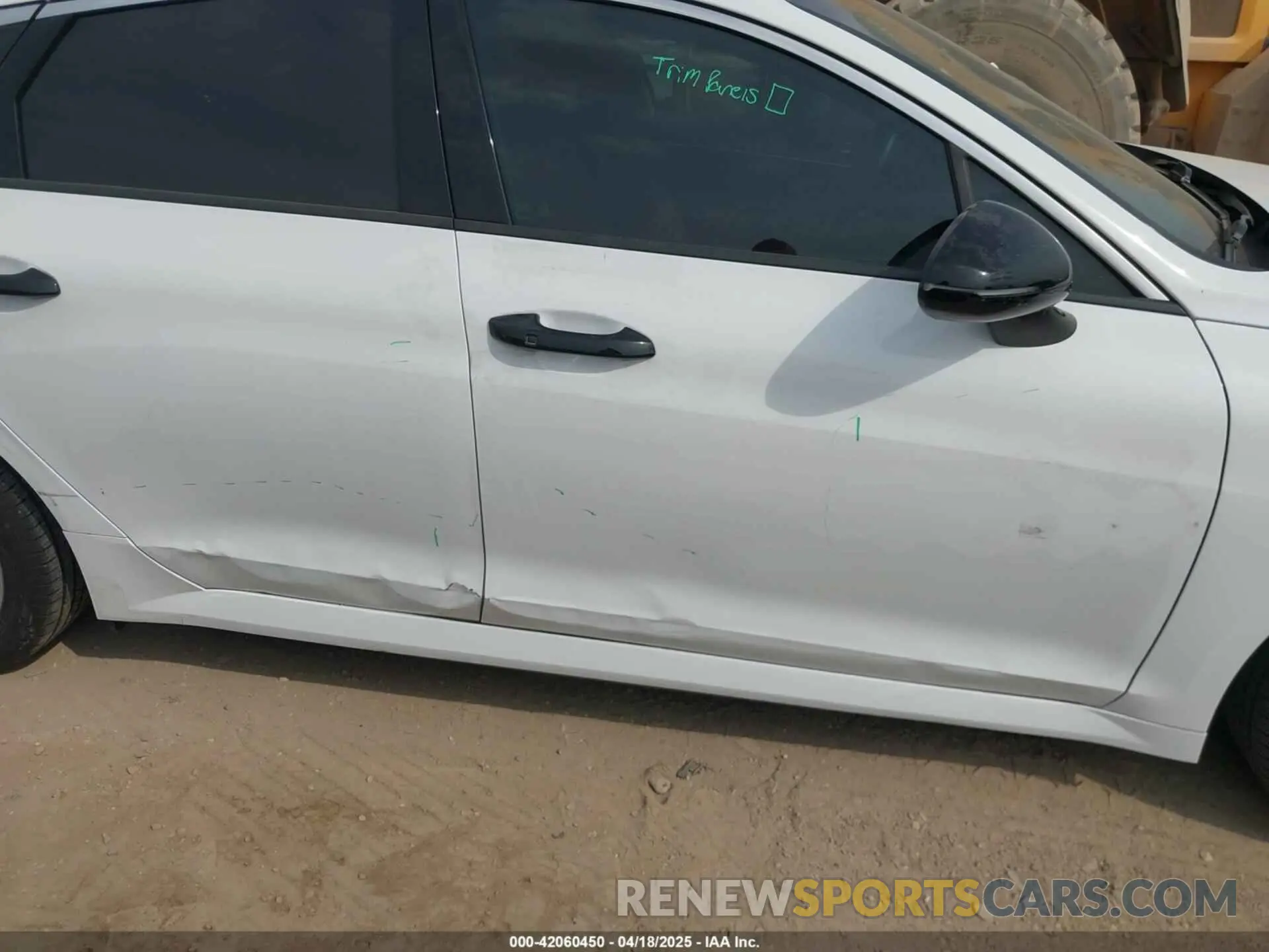 6 Photograph of a damaged car 5XXG64J28PG183919 KIA K5 2023