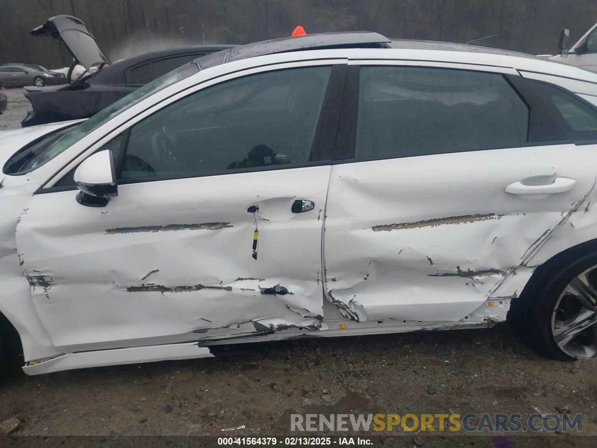 15 Photograph of a damaged car 5XXG34J27RG262302 KIA K5 2024
