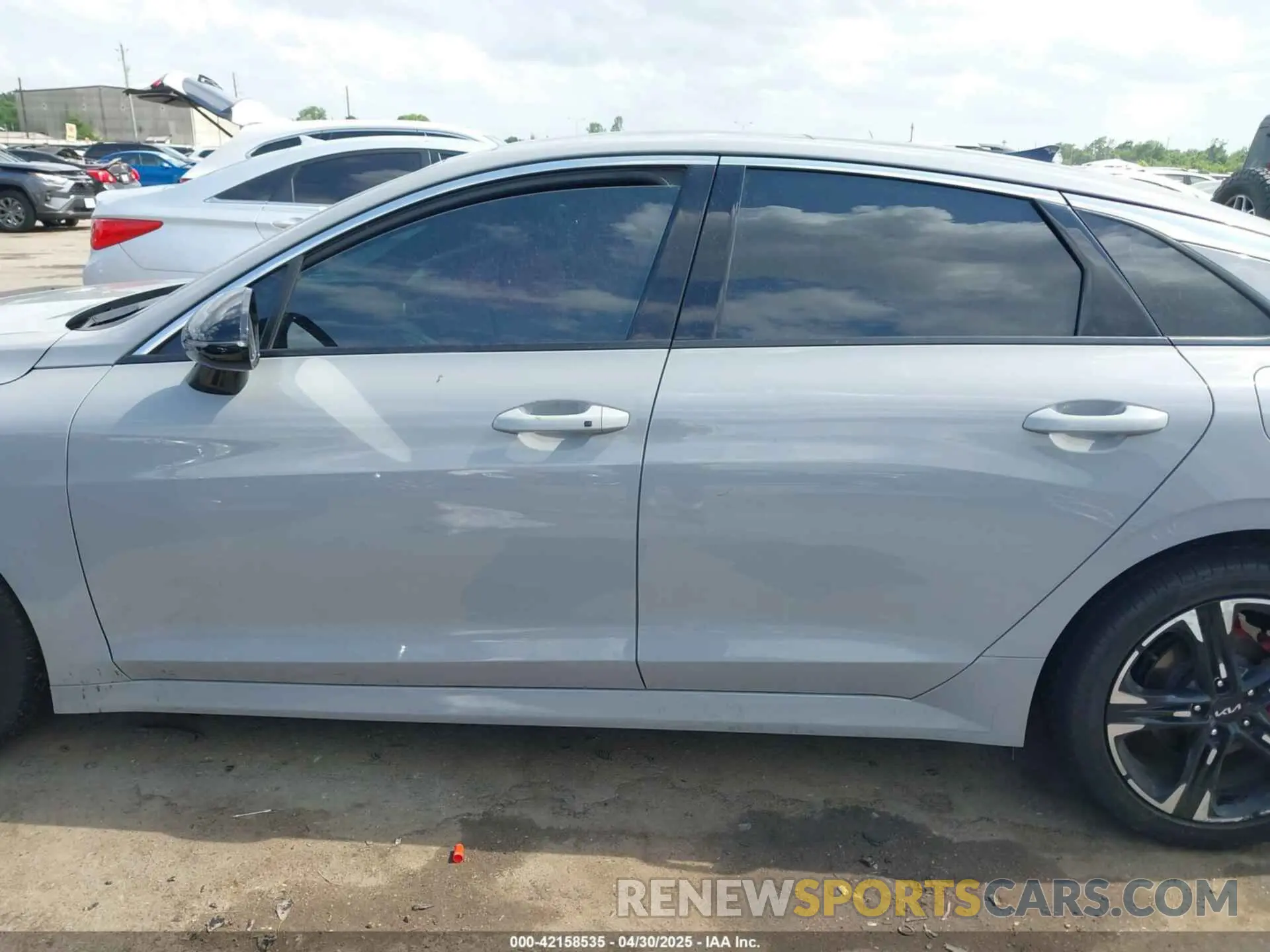 14 Photograph of a damaged car 5XXG64J21RG266997 KIA K5 2024