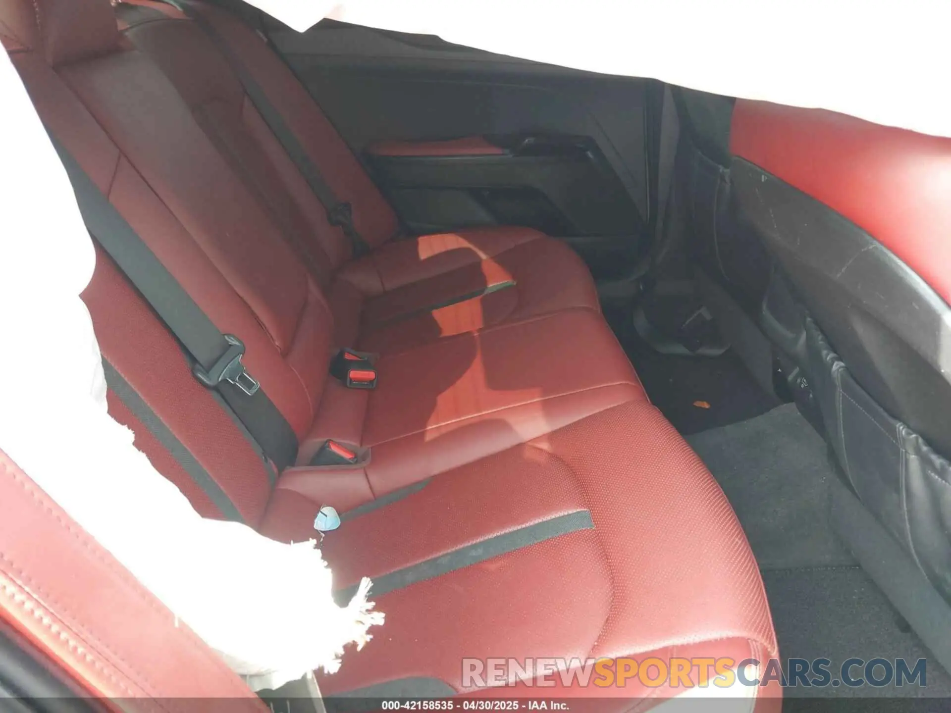 8 Photograph of a damaged car 5XXG64J21RG266997 KIA K5 2024