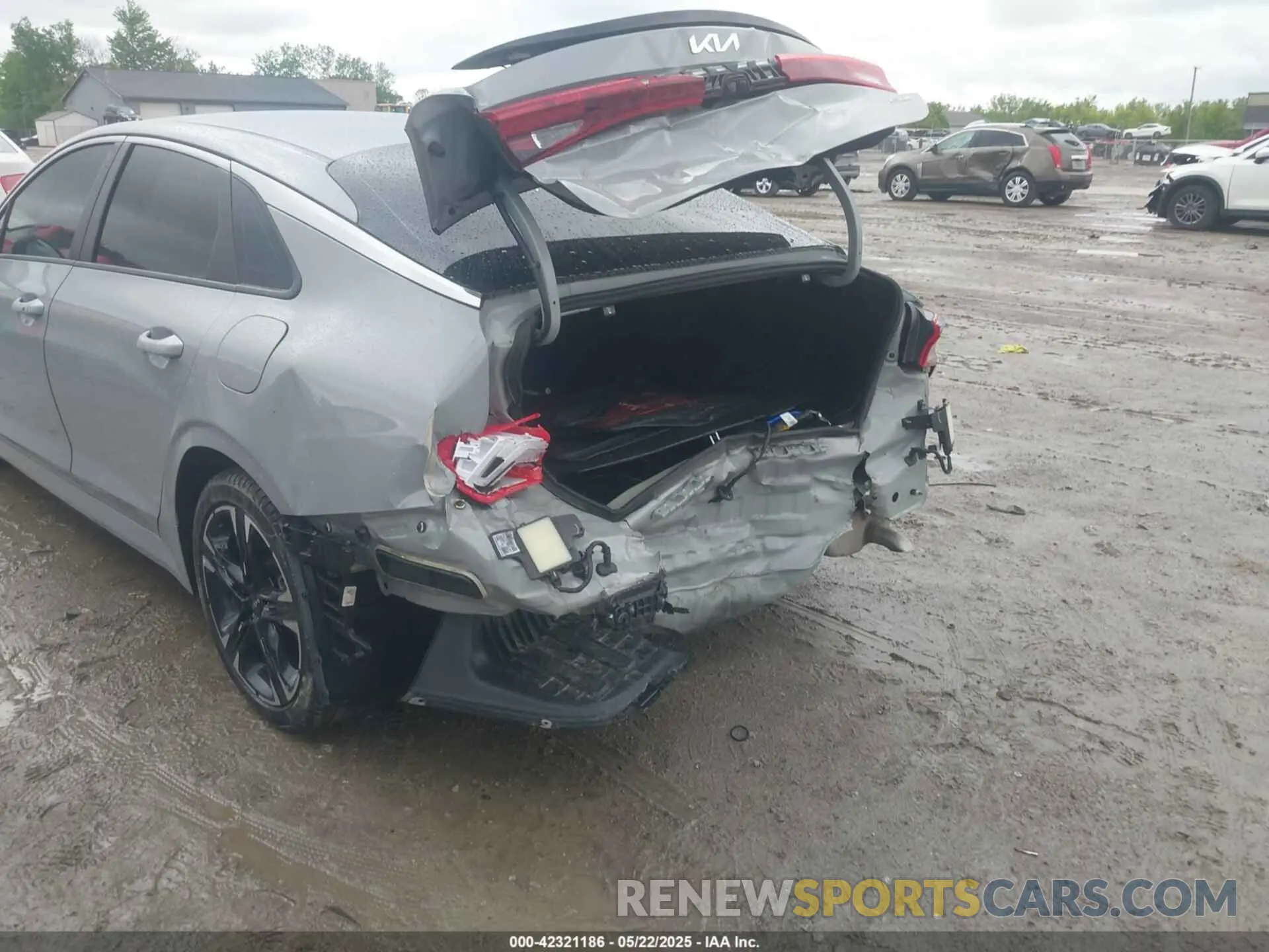 6 Photograph of a damaged car 5XXG64J22RG230008 KIA K5 2024