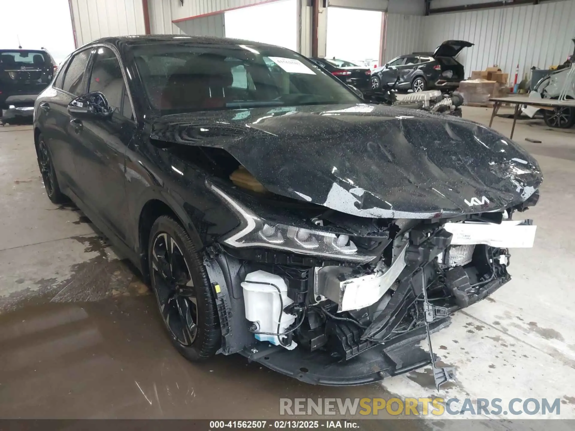 1 Photograph of a damaged car 5XXG64J25RG247952 KIA K5 2024