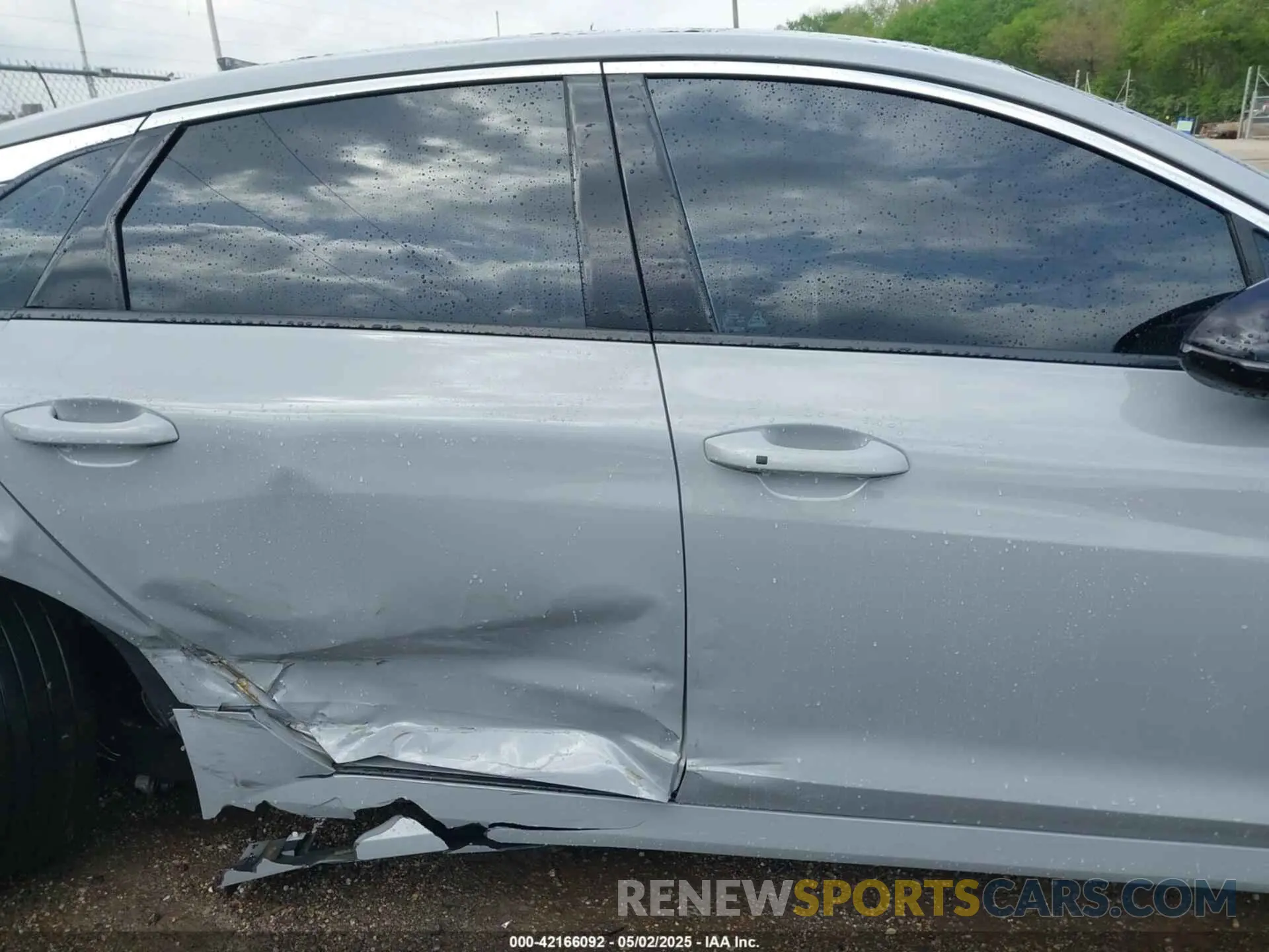 13 Photograph of a damaged car 5XXG64J25RG250981 KIA K5 2024