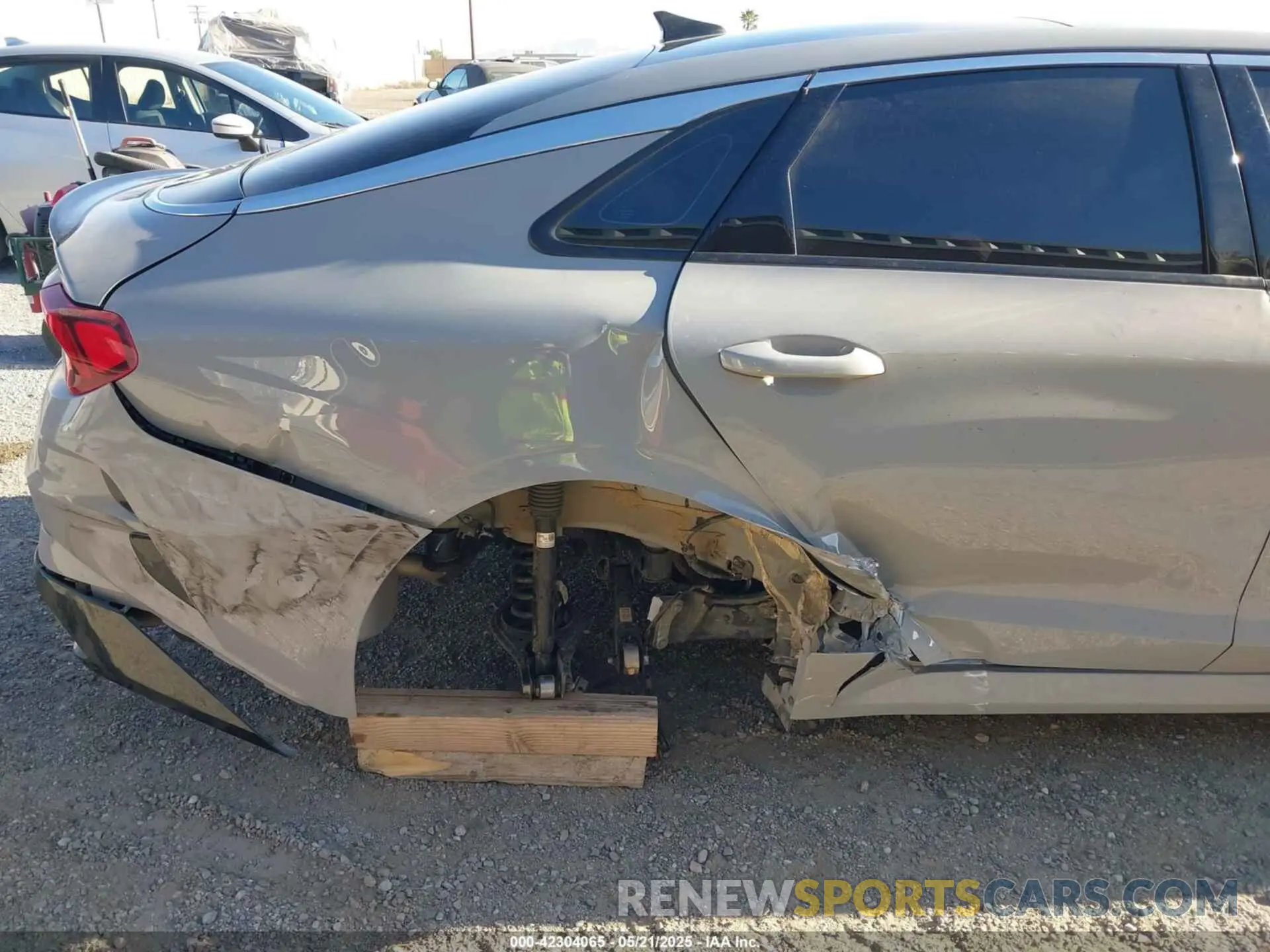 6 Photograph of a damaged car 5XXG64J25RG257817 KIA K5 2024