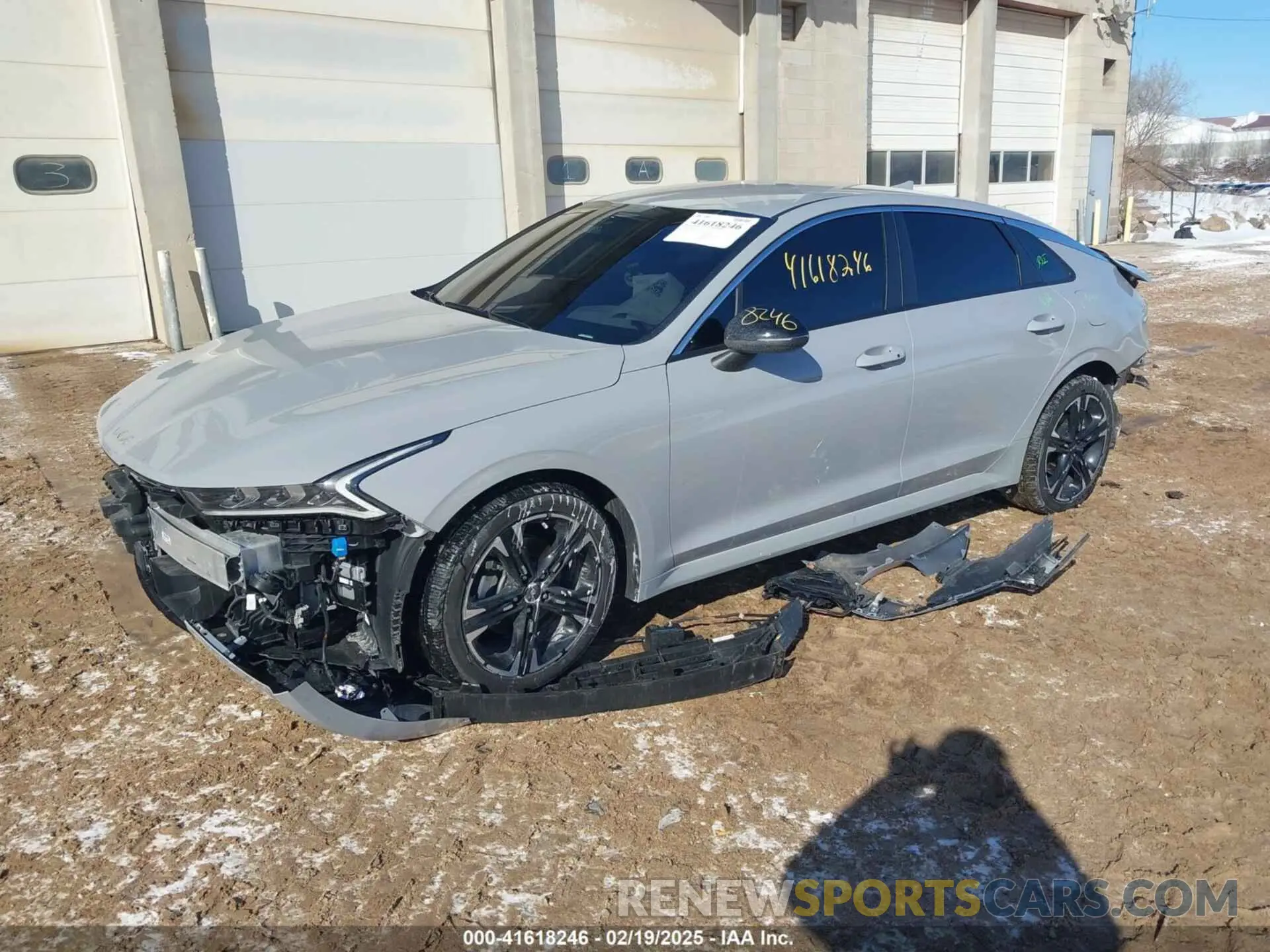2 Photograph of a damaged car 5XXG64J25RG266047 KIA K5 2024