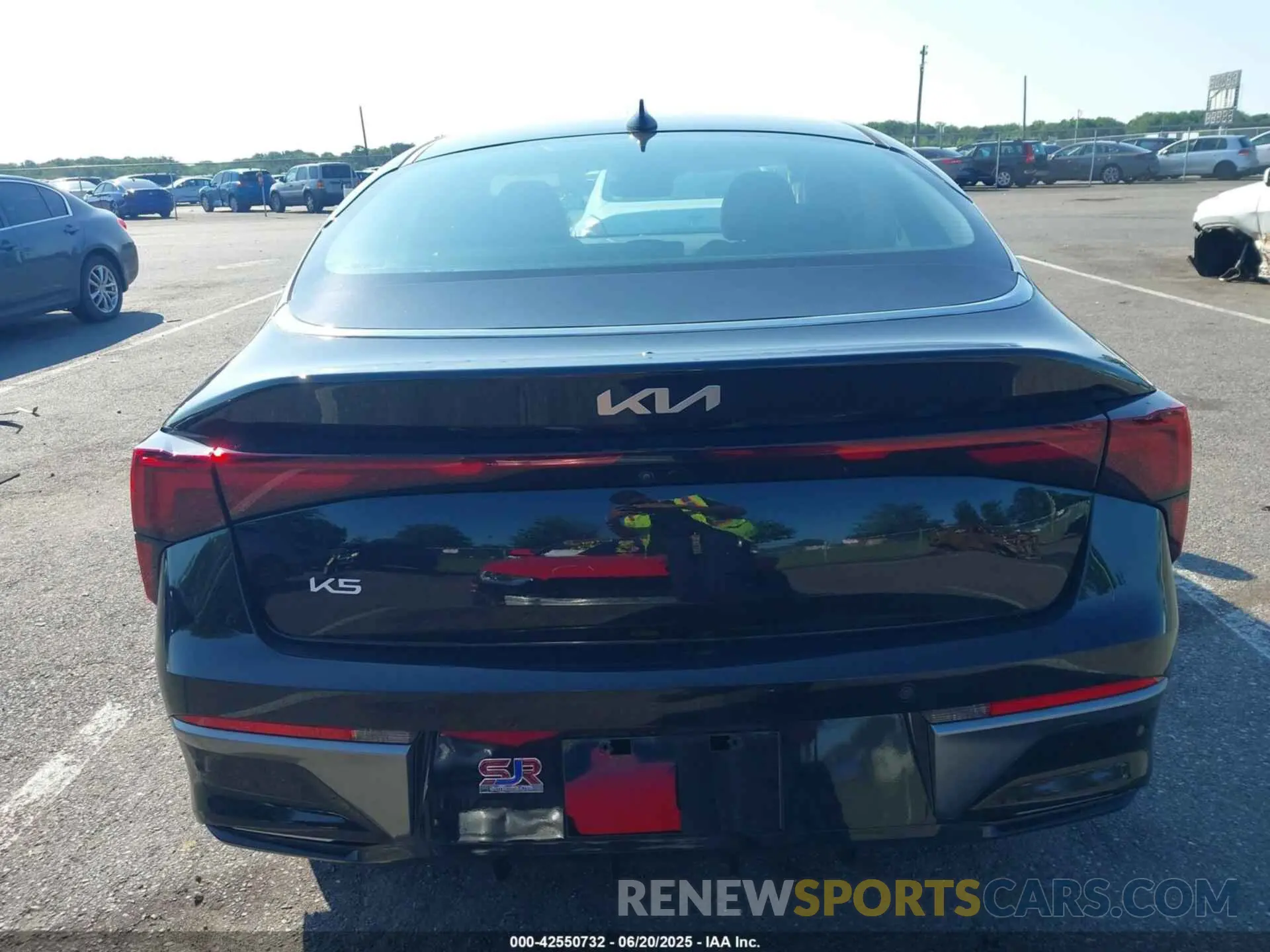 16 Photograph of a damaged car KNAG24J72S5321116 KIA K5 2025