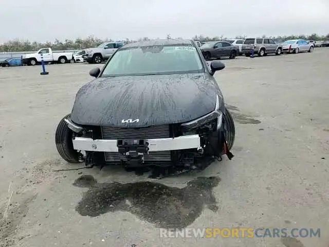11 Photograph of a damaged car KNAG24J78S5322304 KIA K5 2025
