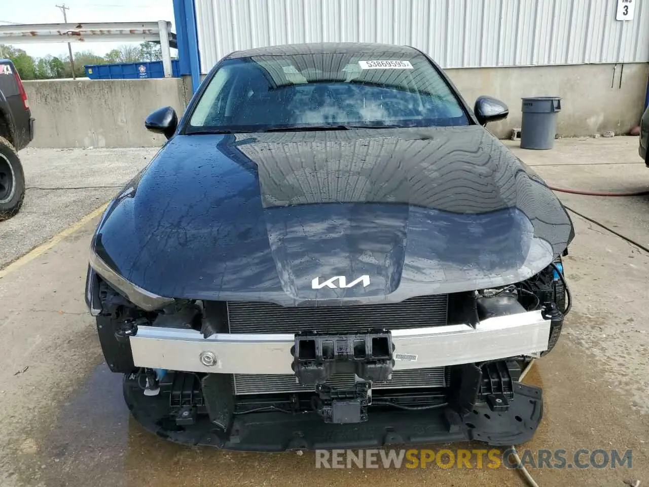 5 Photograph of a damaged car KNAG34J74S5307733 KIA K5 2025