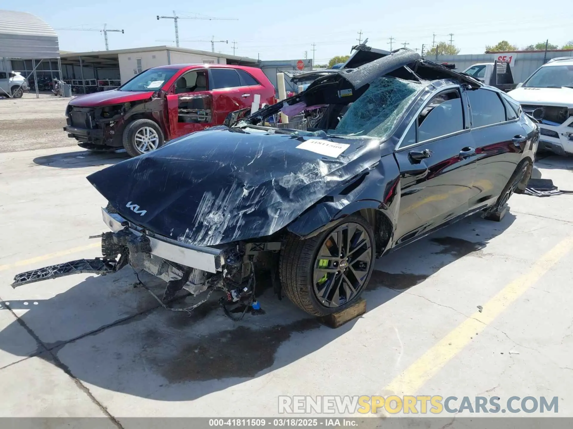 2 Photograph of a damaged car KNAG44J82S5317781 KIA K5 2025