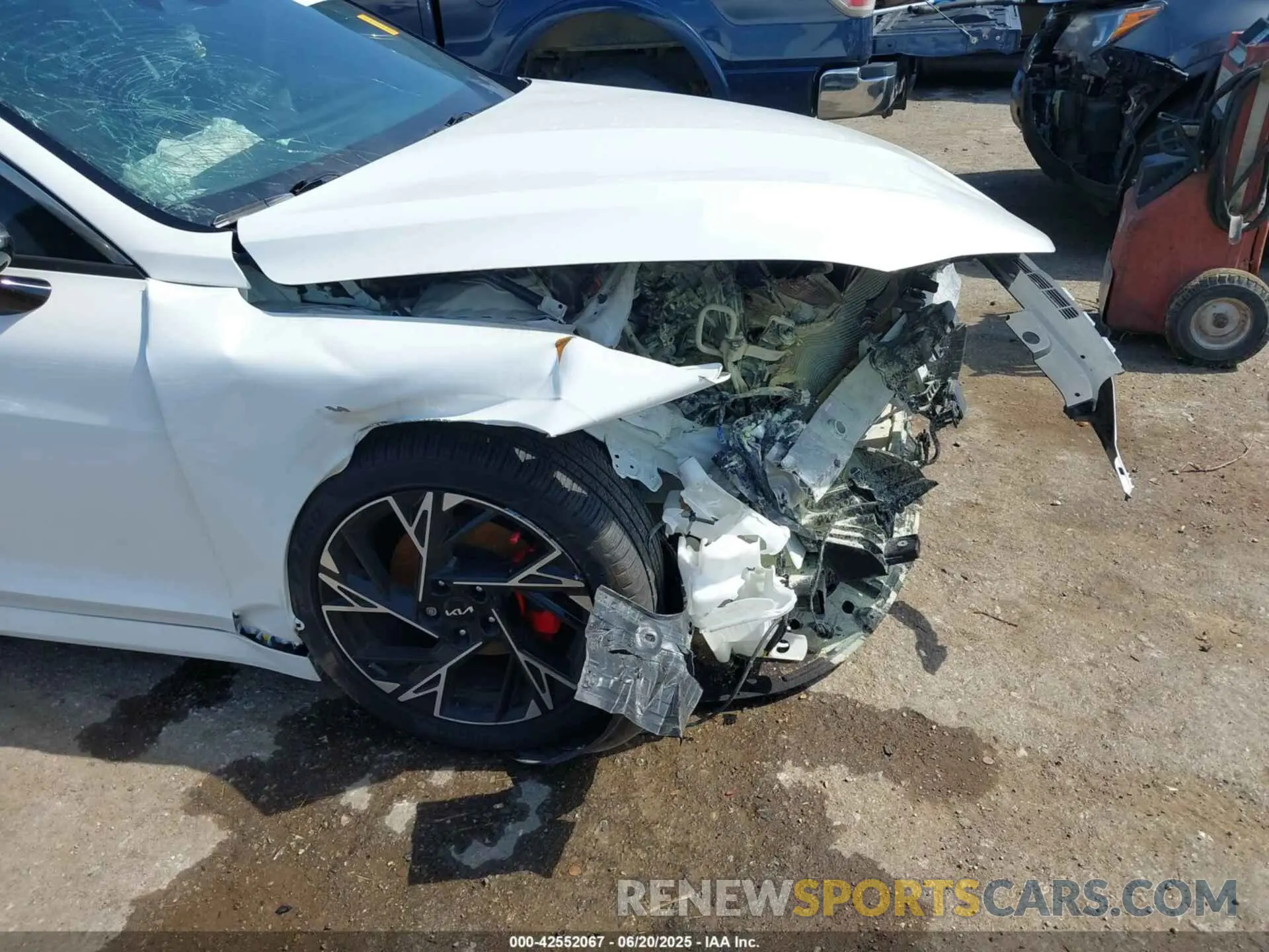 6 Photograph of a damaged car KNAG64J73S5291726 KIA K5 2025