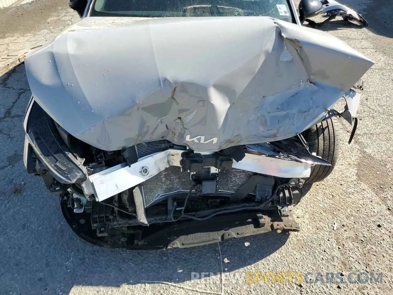 11 Photograph of a damaged car KNAG64J77S5290014 KIA K5 2025
