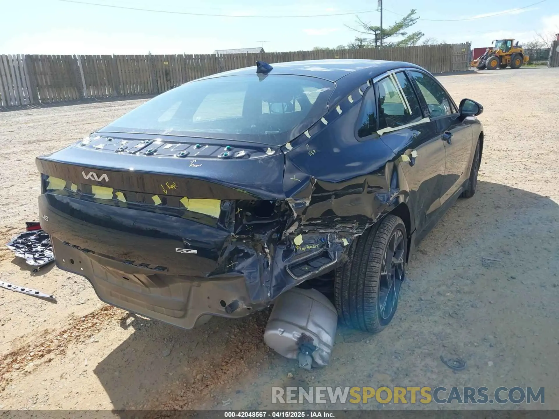 4 Photograph of a damaged car KNAG64J77S5301304 KIA K5 2025