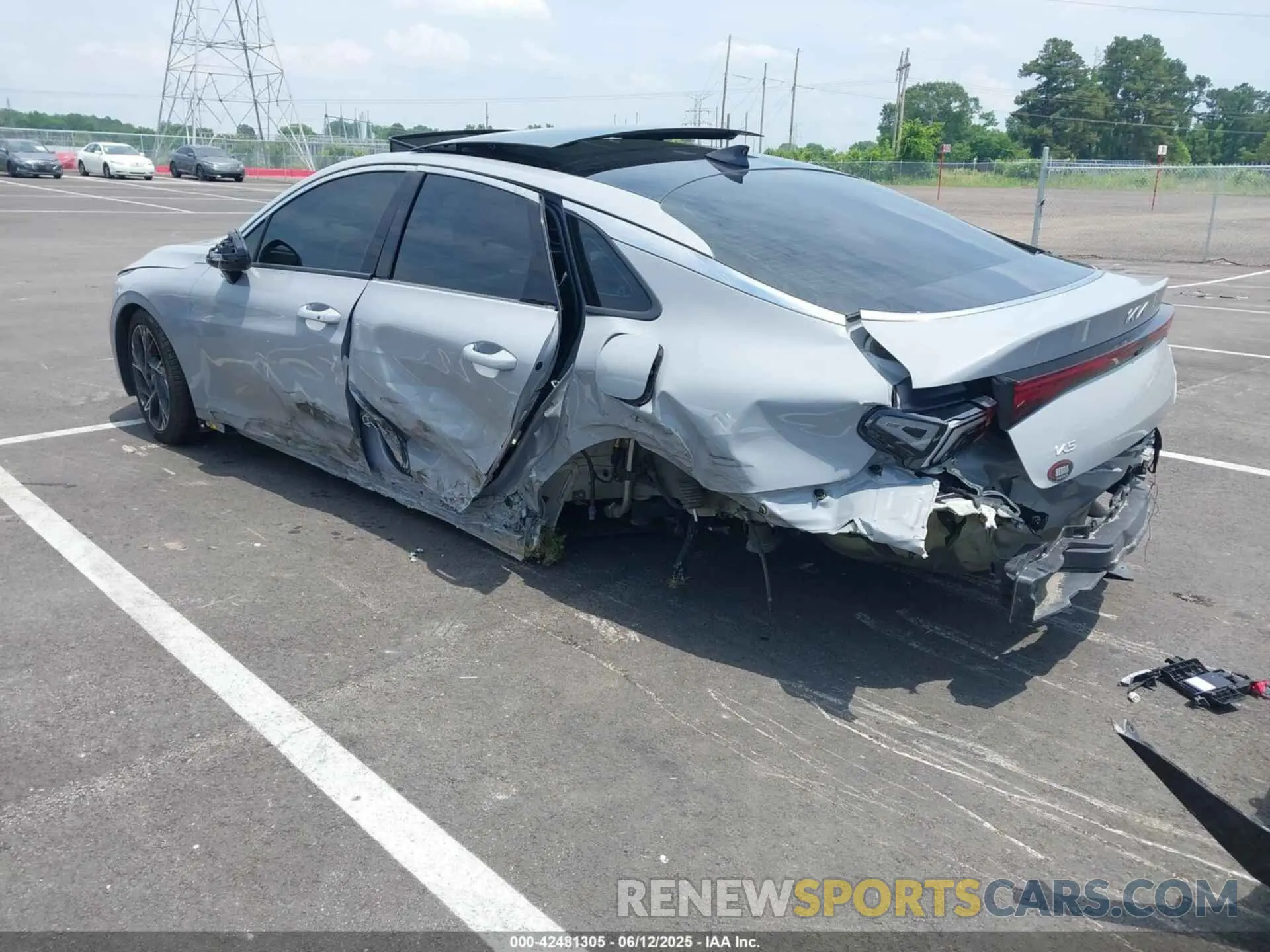 3 Фотография поврежденного автомобиля KNAG64J79S5299197 KIA K5 2025