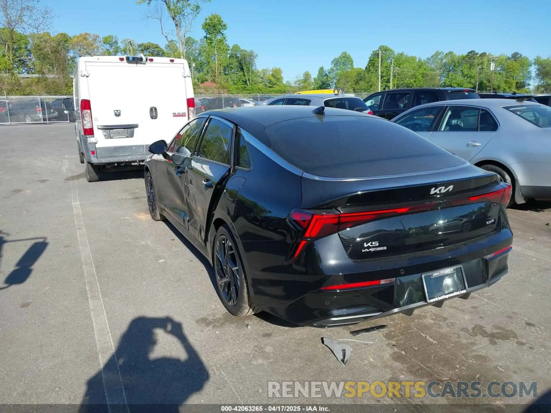 3 Фотография поврежденного автомобиля KNAG64J79S5299569 KIA K5 2025
