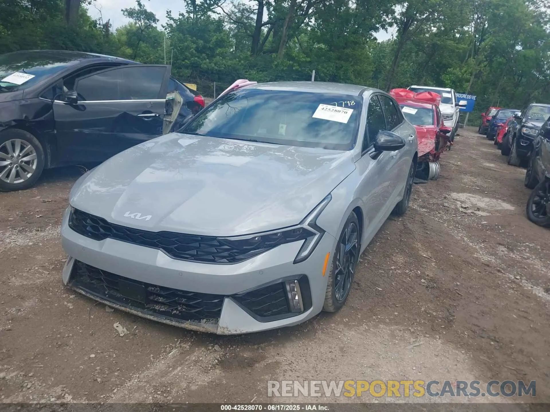 2 Photograph of a damaged car KNAG64J79S5377798 KIA K5 2025