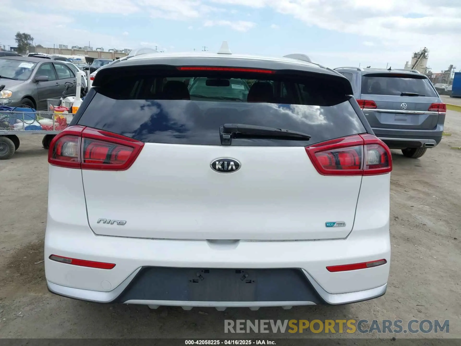 17 Фотография поврежденного автомобиля KNDCB3LC0K5243232 KIA NIRO 2019