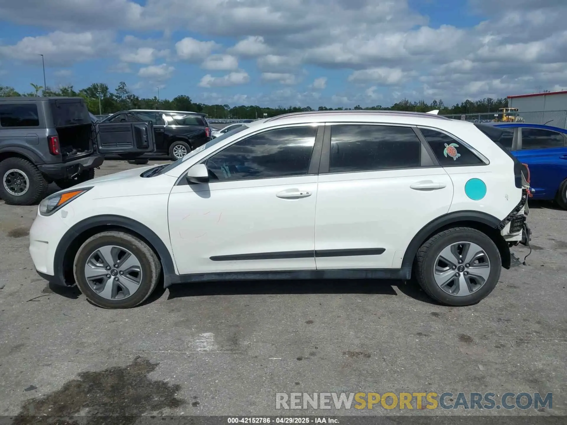 15 Фотография поврежденного автомобиля KNDCB3LC1K5239853 KIA NIRO 2019
