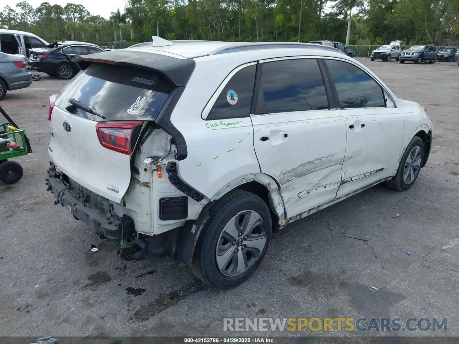 4 Фотография поврежденного автомобиля KNDCB3LC1K5239853 KIA NIRO 2019