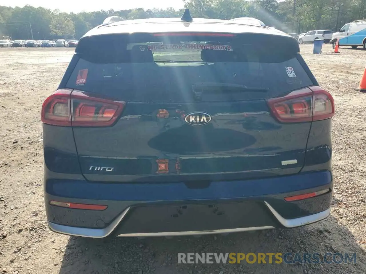 6 Photograph of a damaged car KNDCB3LC1K5296974 KIA NIRO 2019