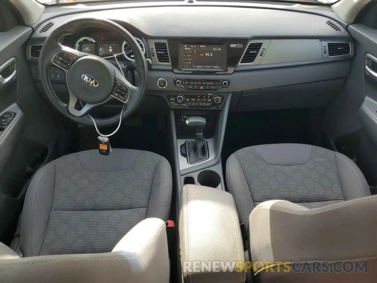 8 Photograph of a damaged car KNDCB3LC1K5296974 KIA NIRO 2019